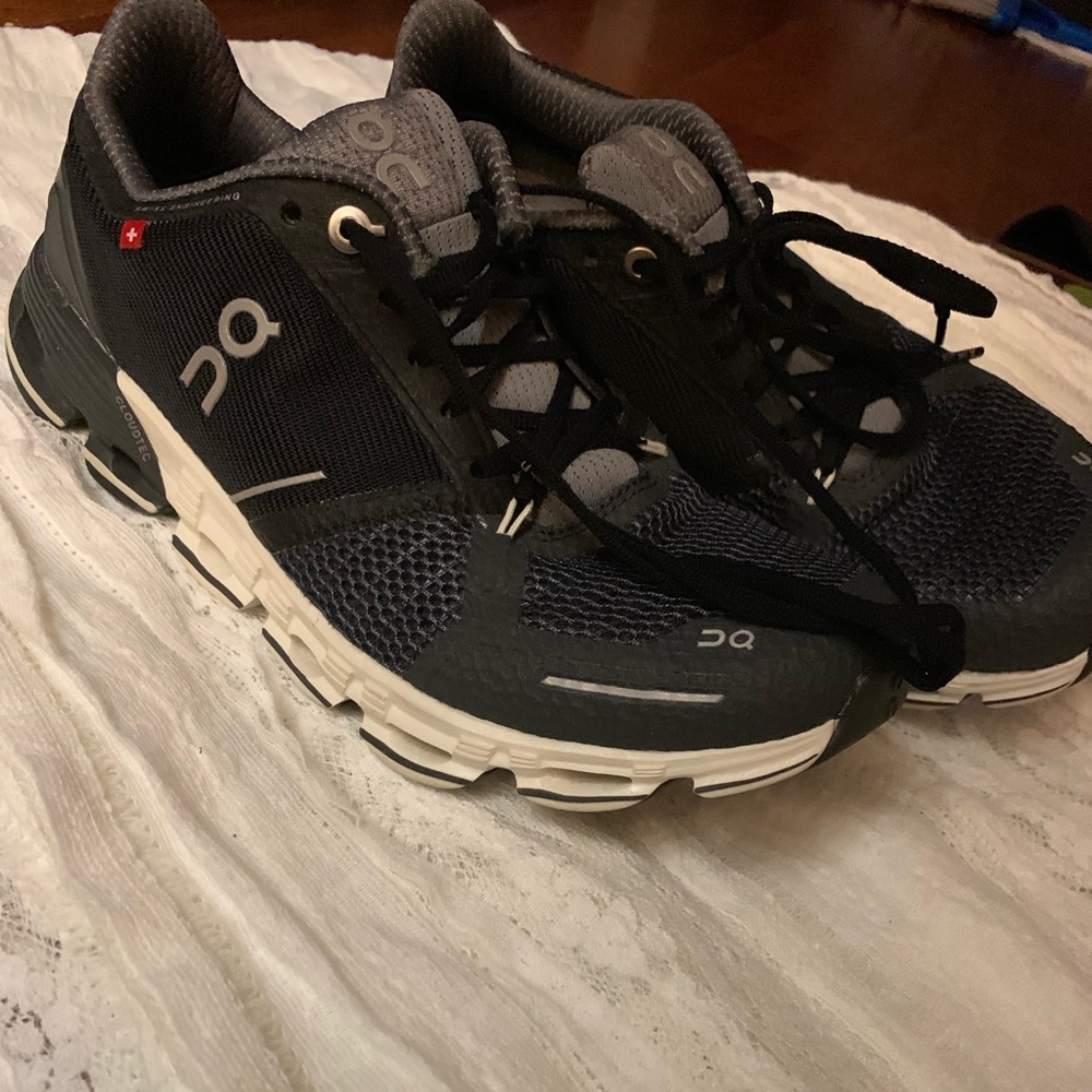 ON Swiss Performance Running Shoes Cloudflyer